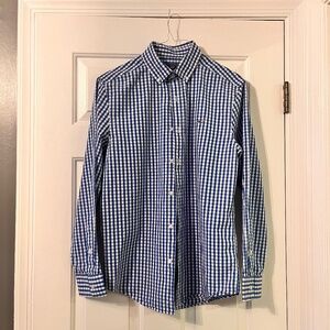 Vineyard Vines button-down, long-sleeved shirt. Blue/white checked